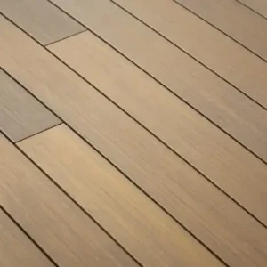 lame de bois en composite pour une terrasse à Saint Seurin